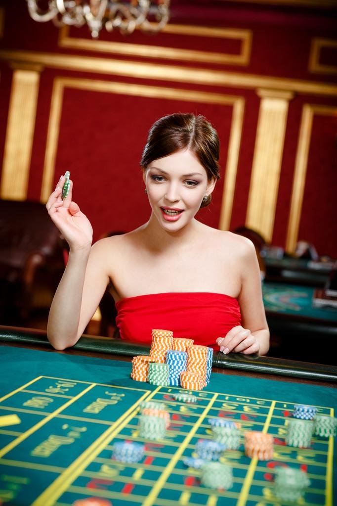 Live dealer baccarat table on yamanplus295 with a winning hand displayed